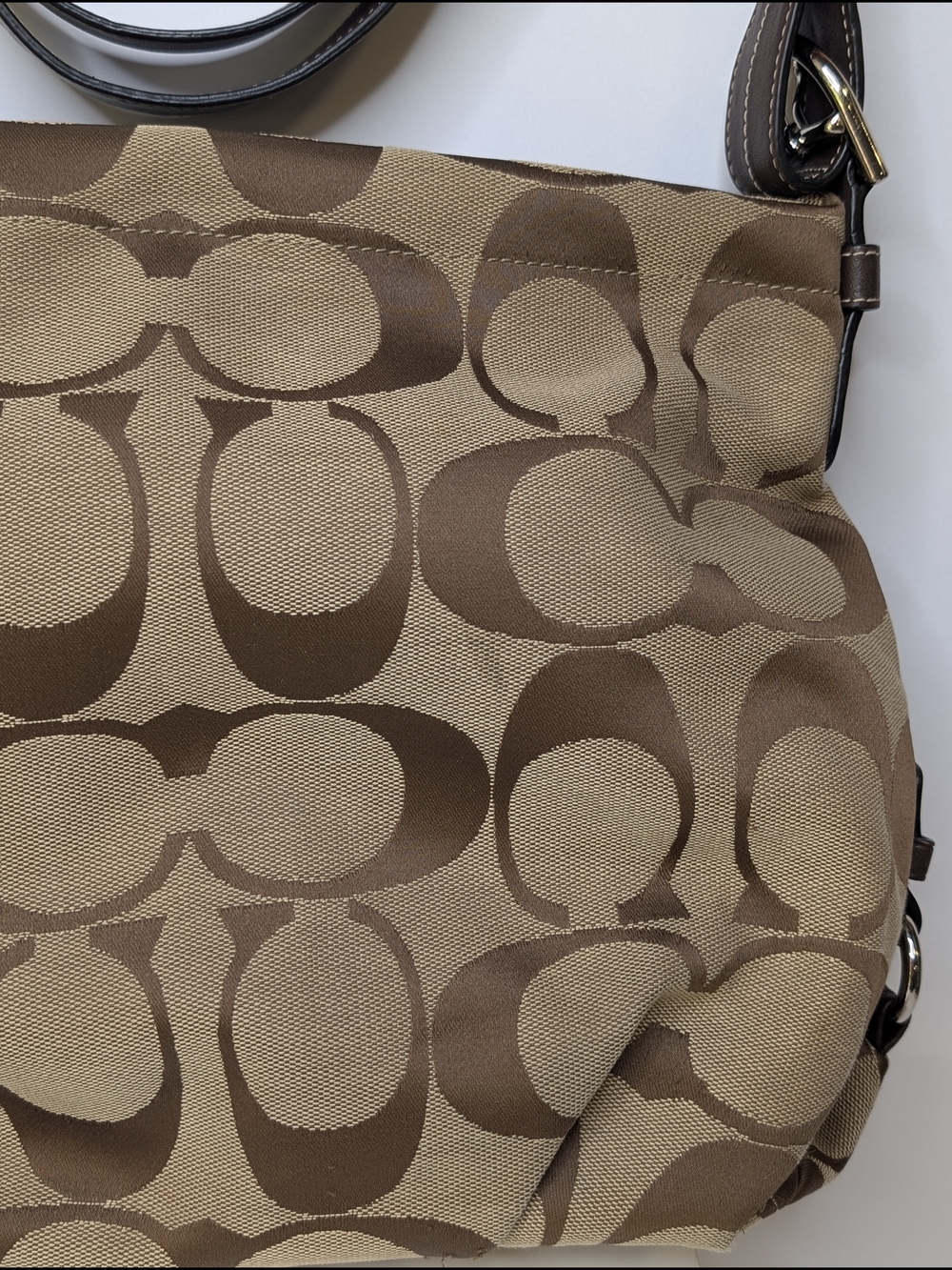 Coach Brown Signature C Jacquard Shoulder Hobo Bag F15067 - Picture 4 of 14